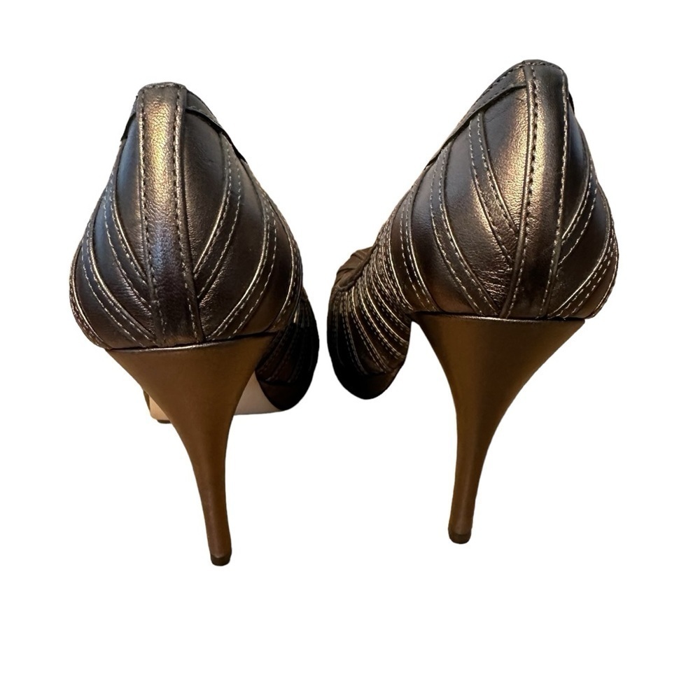 Talbots pewter bronze  pewter leather heels in like new condition. - Picture 7 of 16